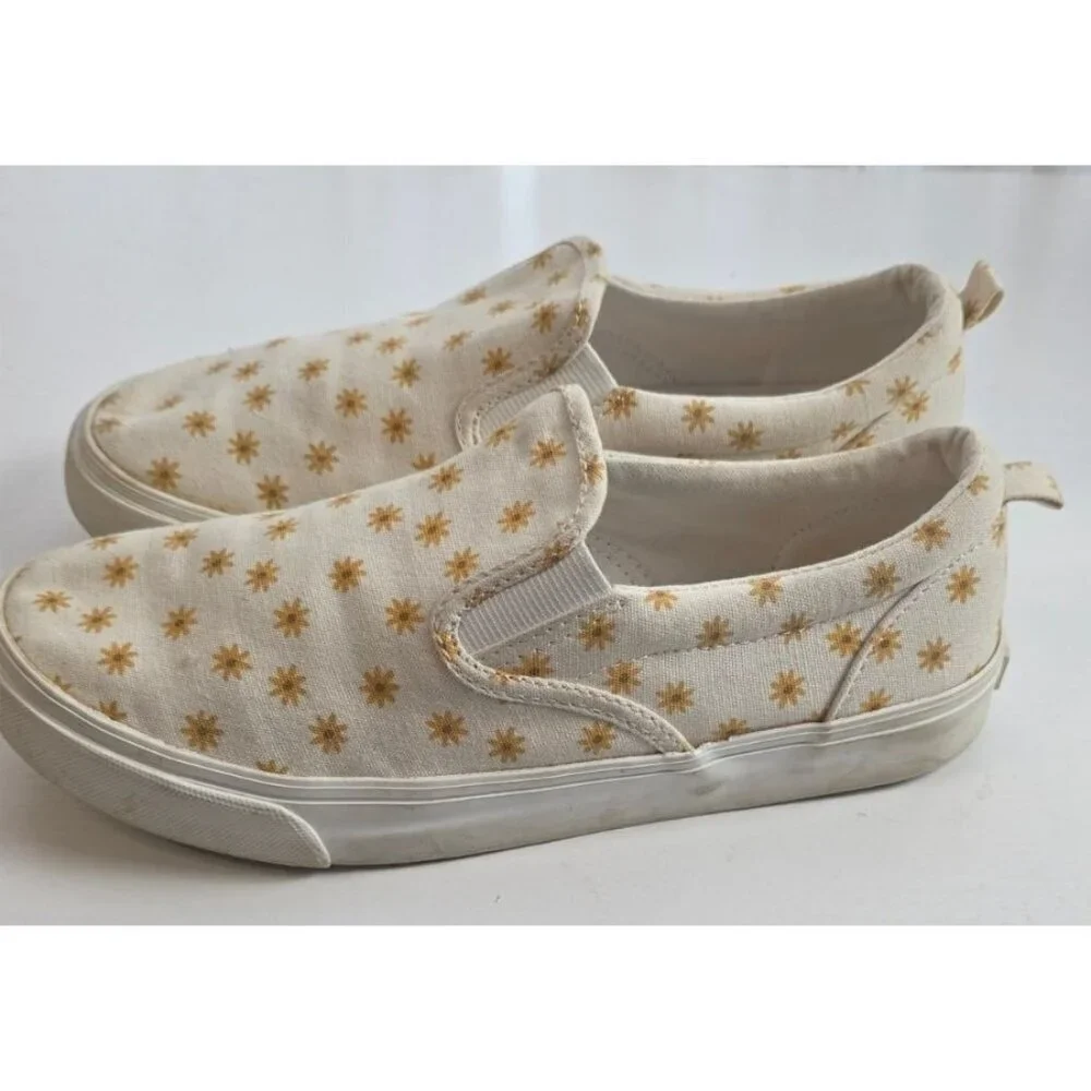 Old Navy Printed Canvas Slip-On Sneaker size 4
